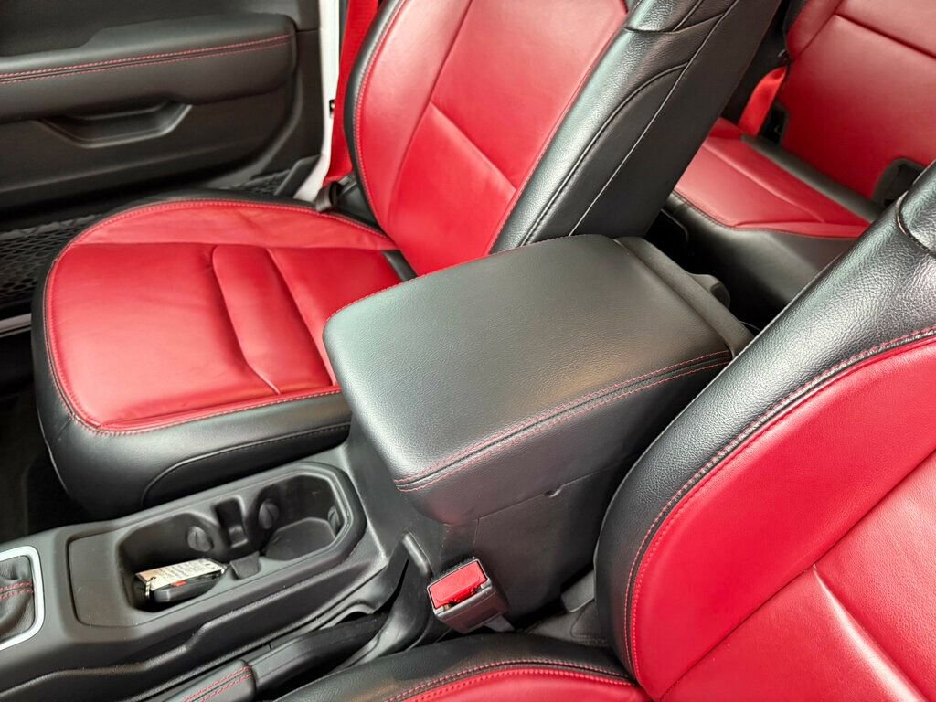 Used 2023 Jeep Wrangler Unlimited Rubicon 4xe image 33