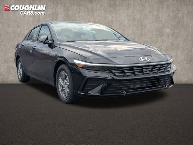 New 2026 Hyundai Elantra SE