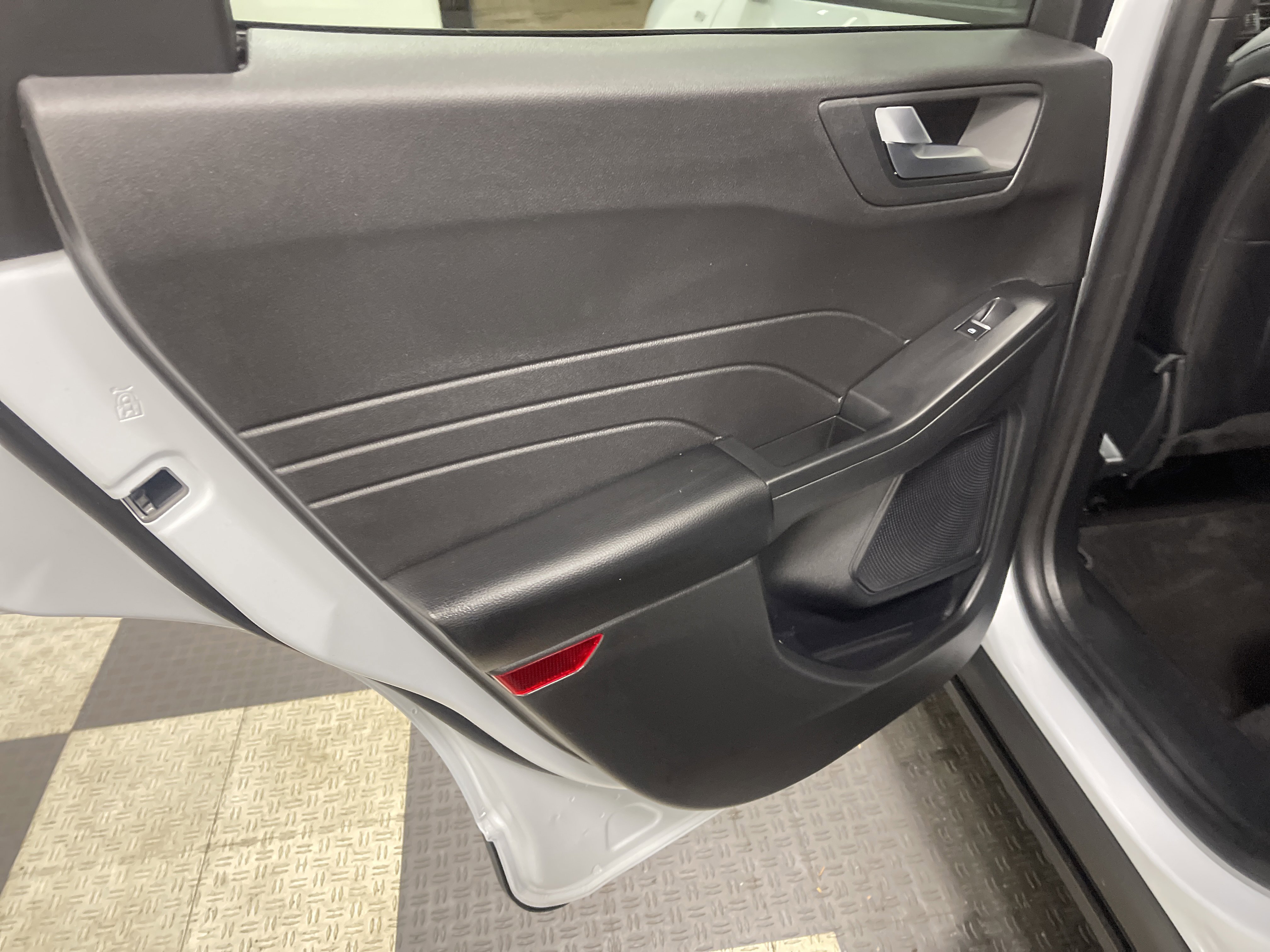 Used 2025 Ford Escape ST-Line Select image 15