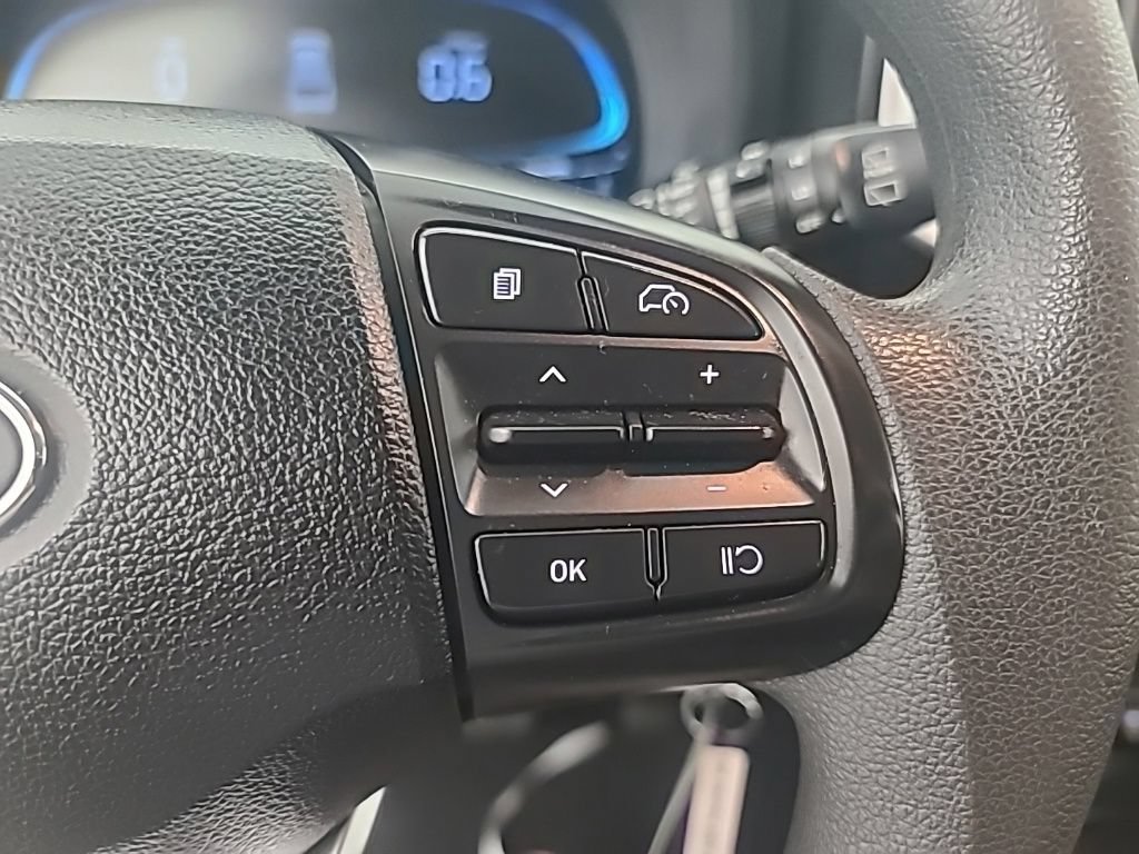 Used 2024 Hyundai Venue SE FWD image 28
