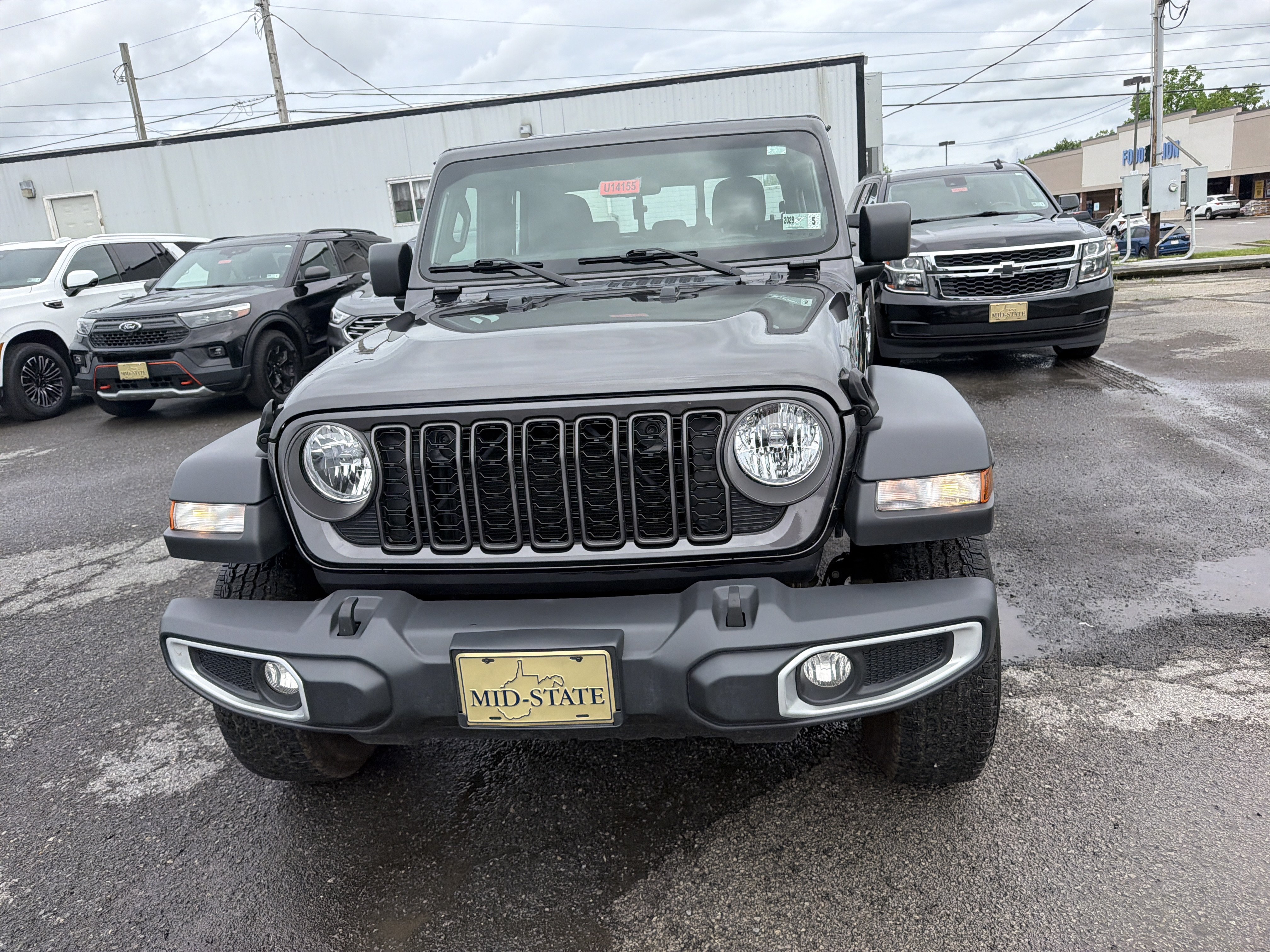Used 2024 Jeep Gladiator Sport AWD/4WD image 13