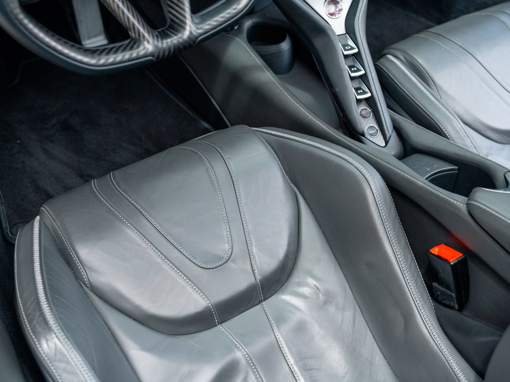 Used 2018 McLaren 720S Luxury RWD image 20