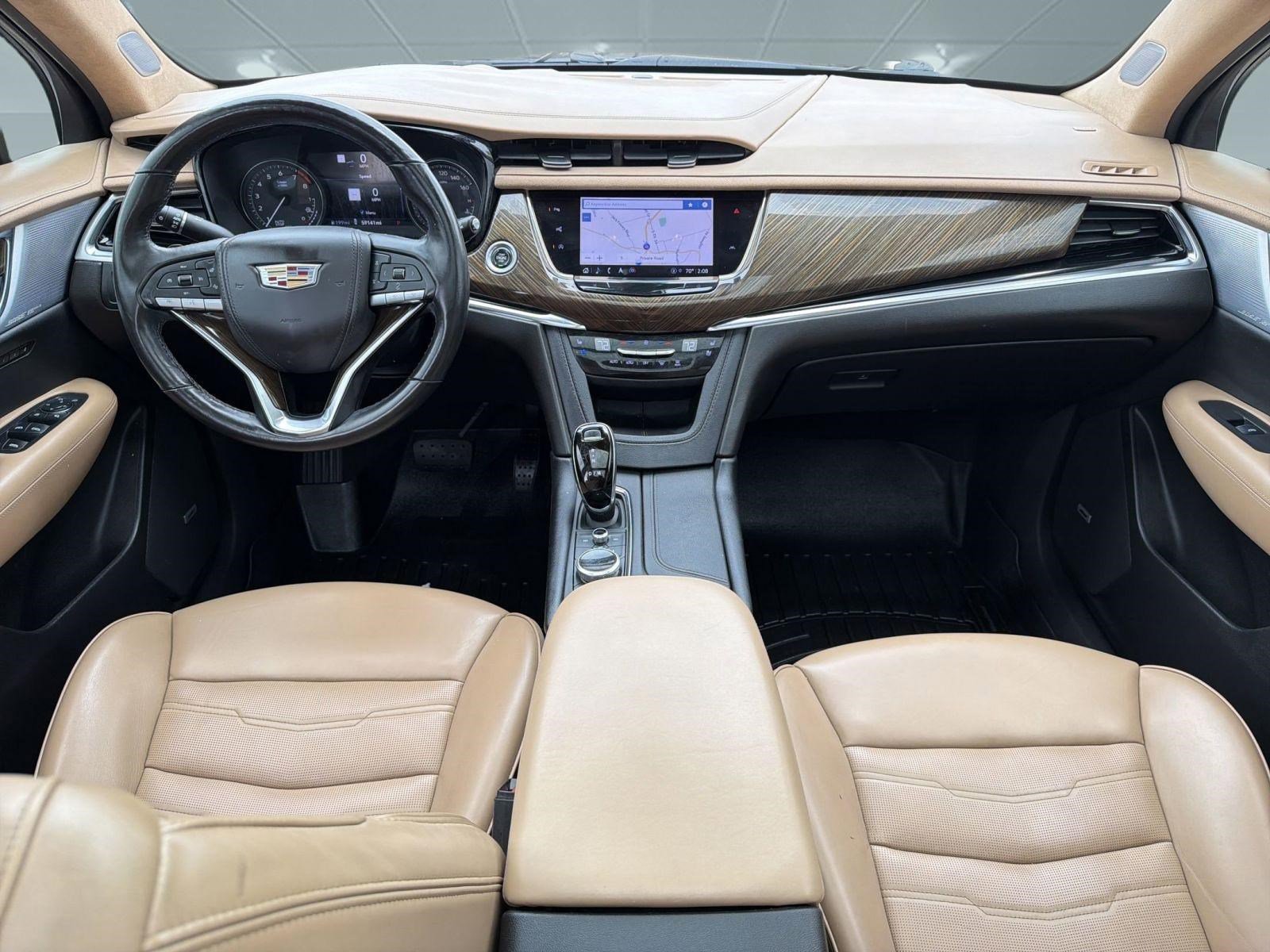 Used 2023 Cadillac XT6 Premium Luxury w/ Platinum Package FWD image 17