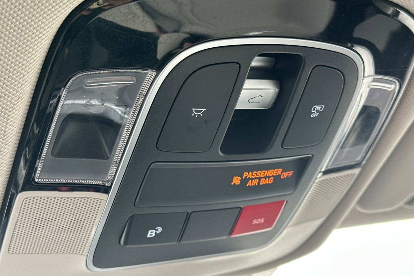 Used 2025 Hyundai Tucson Limited image 24