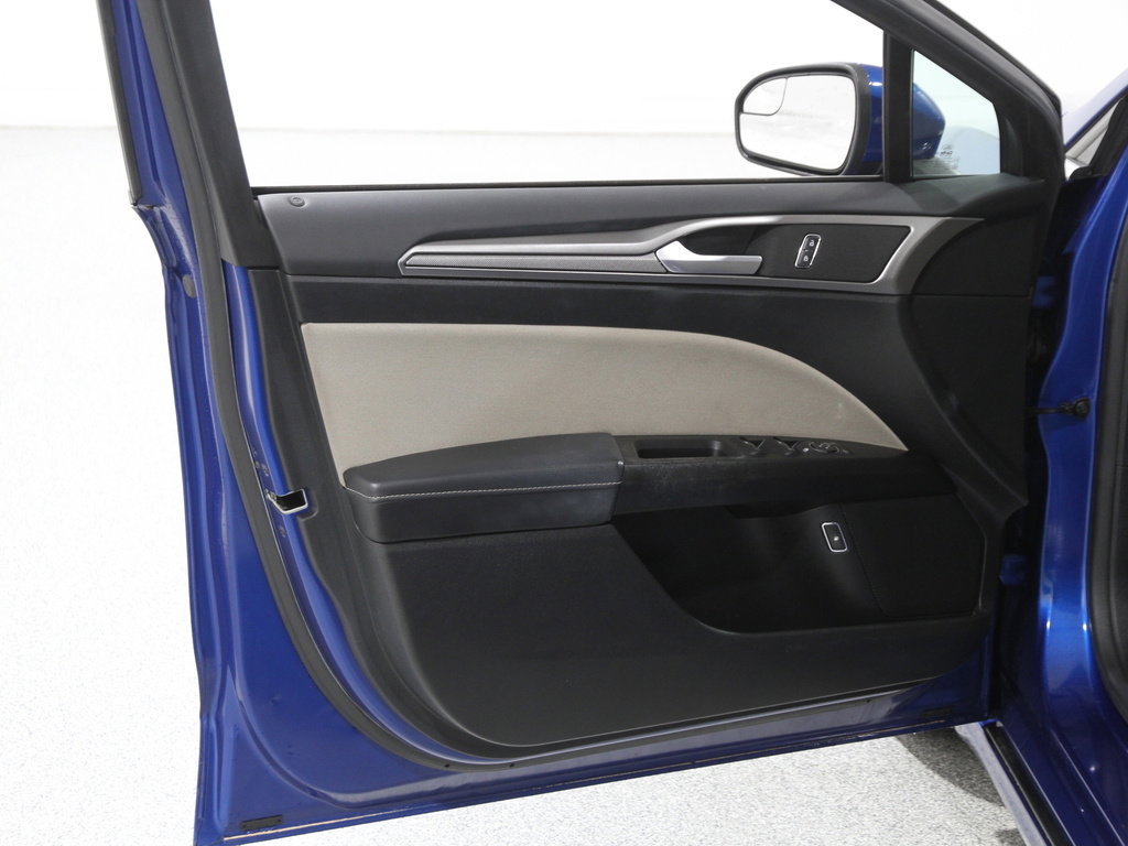 Certified 2018 Ford Fusion S image 4