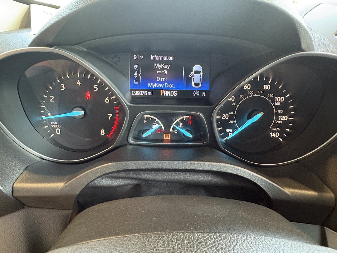 Used 2018 Ford Escape SE w/ SE Sync 3 Package FWD image 14