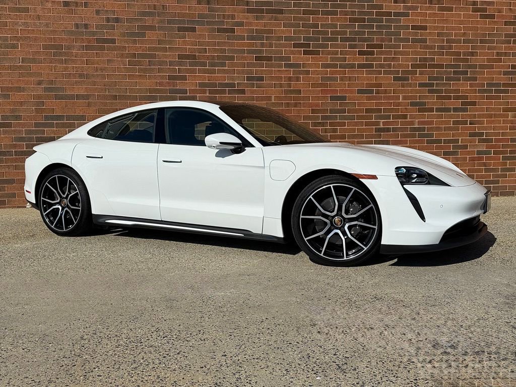 Certified 2024 Porsche Taycan image 9