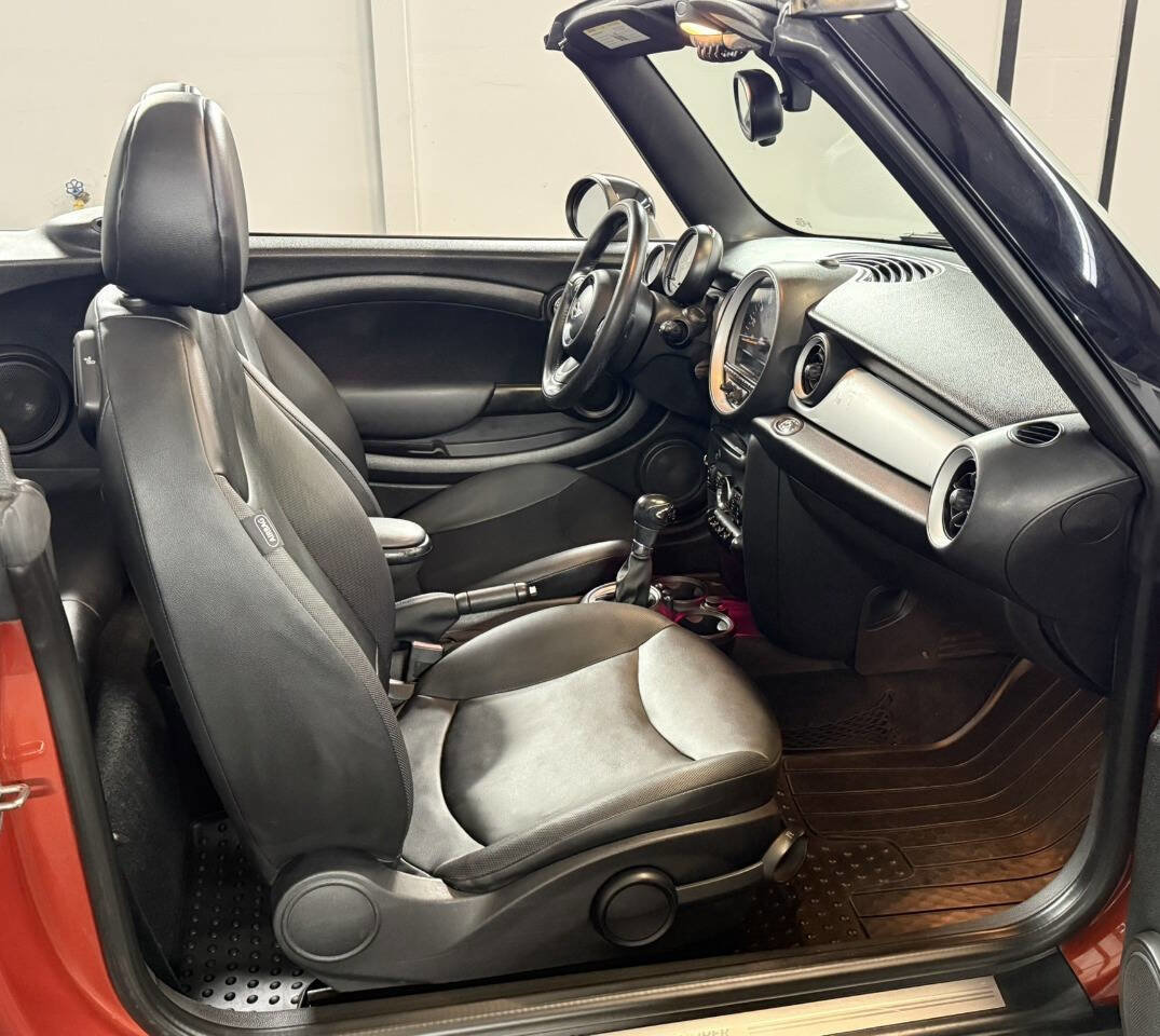 Used 2015 MINI Cooper Convertible image 10