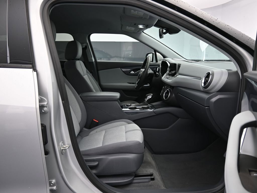 Used 2022 Chevrolet Blazer LT image 36