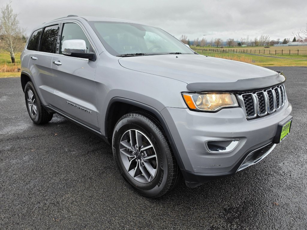 Used 2020 Jeep Grand Cherokee Limited w/ Luxury Group II image 3