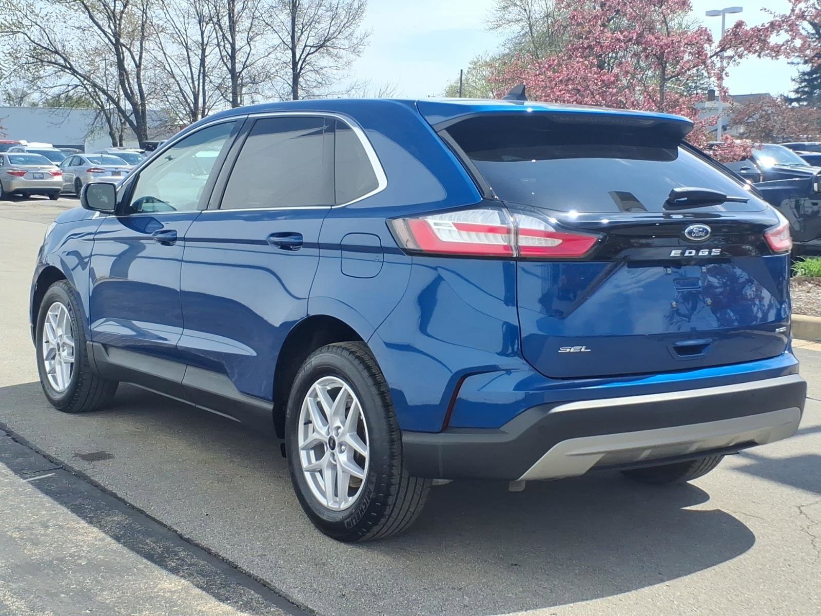 Certified 2023 Ford Edge SEL w/ Convenience Package AWD/4WD image 4