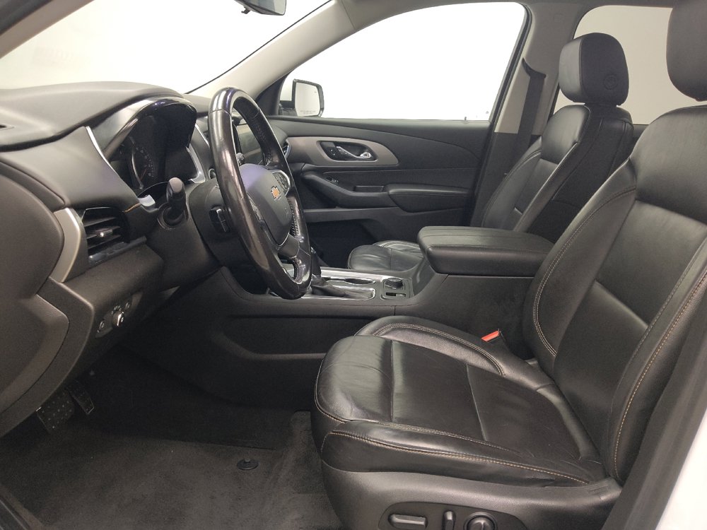 Used 2018 Chevrolet Traverse LT w/ LPO, 'HIT The Road' Package AWD/4WD image 17