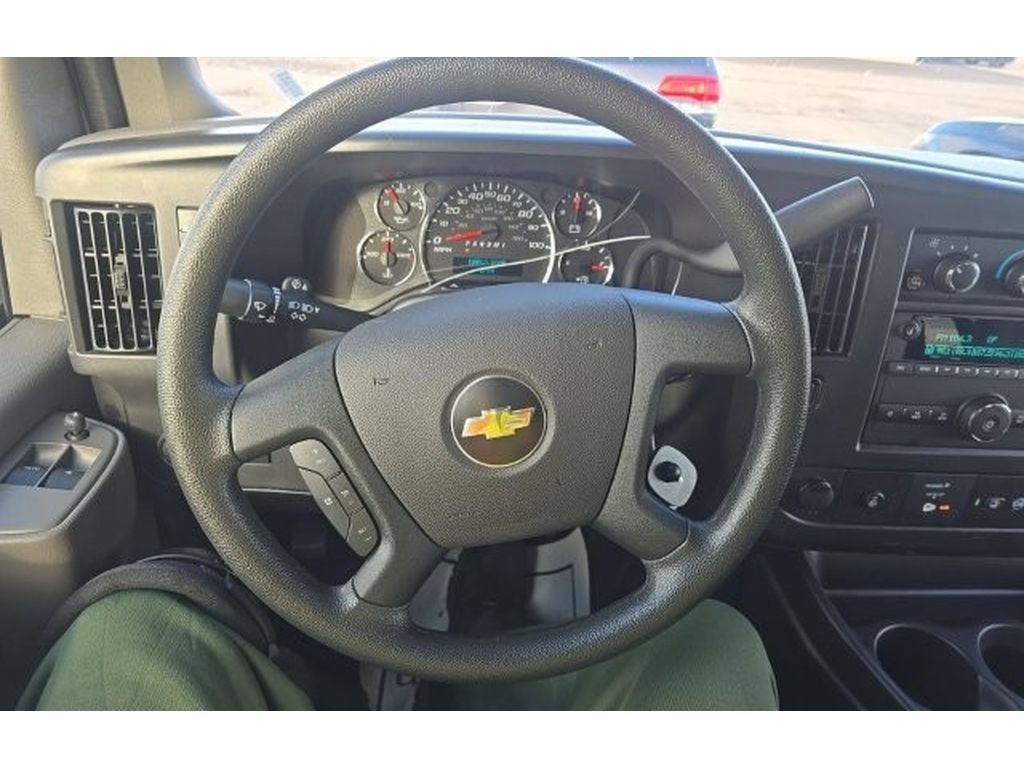 Used 2025 Chevrolet Express 3500 LT w/ LT Preferred Equipment Group RWD image 8