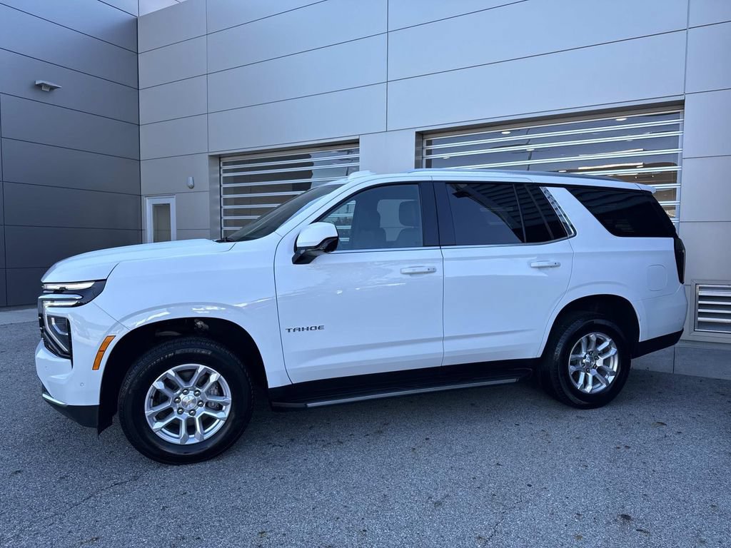Used 2025 Chevrolet Tahoe LT AWD/4WD image 3