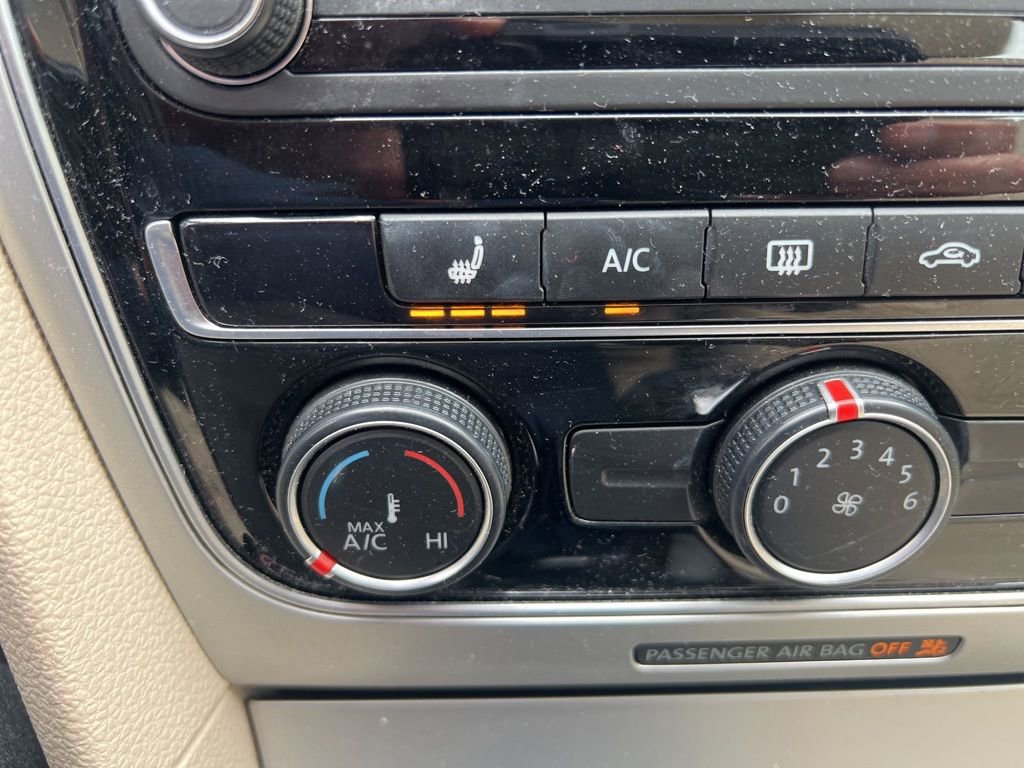 Used 2019 Volkswagen Passat 2.0T Wolfsburg w/ Wheels & Sunroof Package FWD image 30