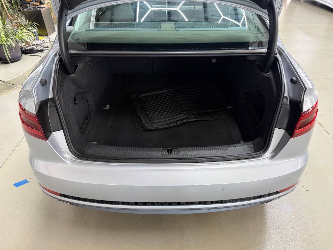 Used 2018 Audi A4 2.0T Premium Plus w/ Premium Plus Package AWD/4WD image 9