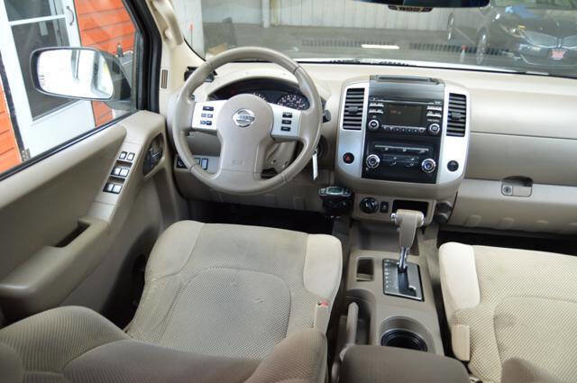 Used 2013 Nissan Frontier SV AWD/4WD image 42