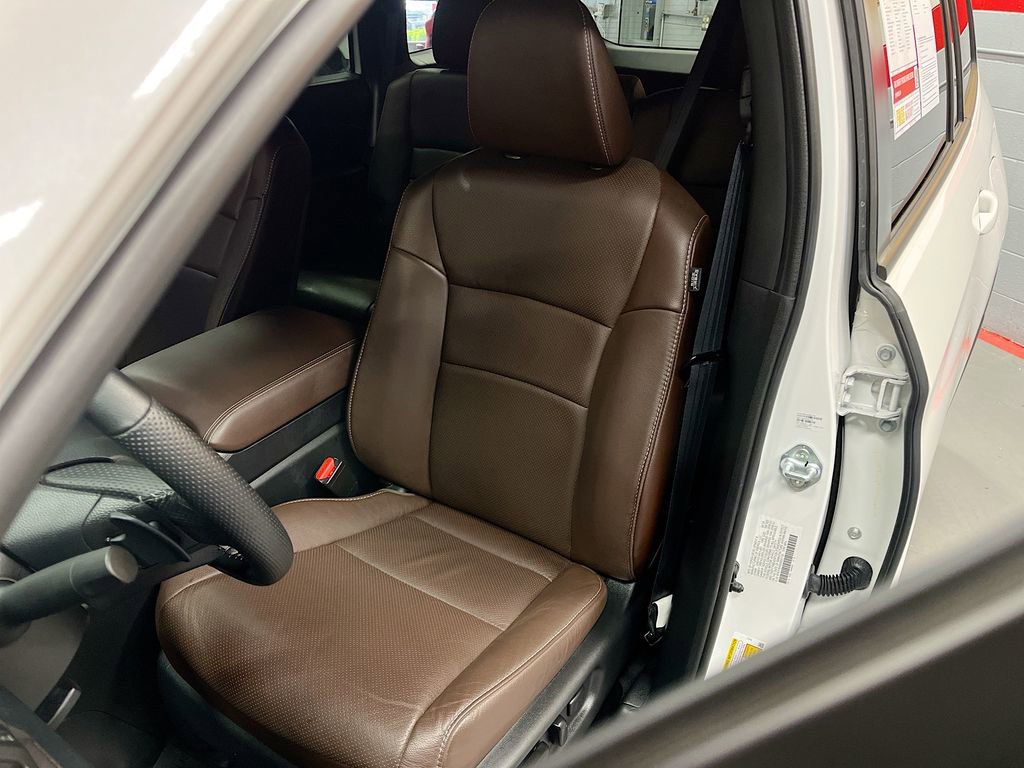 Used 2025 Honda Passport EX-L image 18