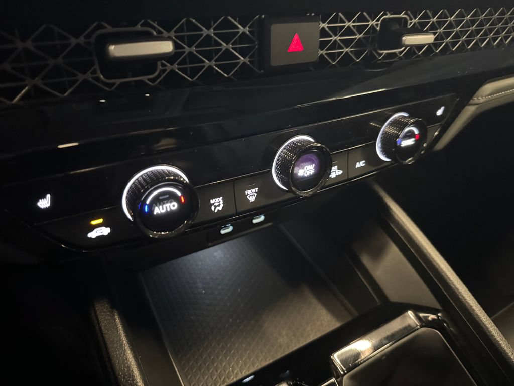 Used 2023 Honda Accord EX-L image 16