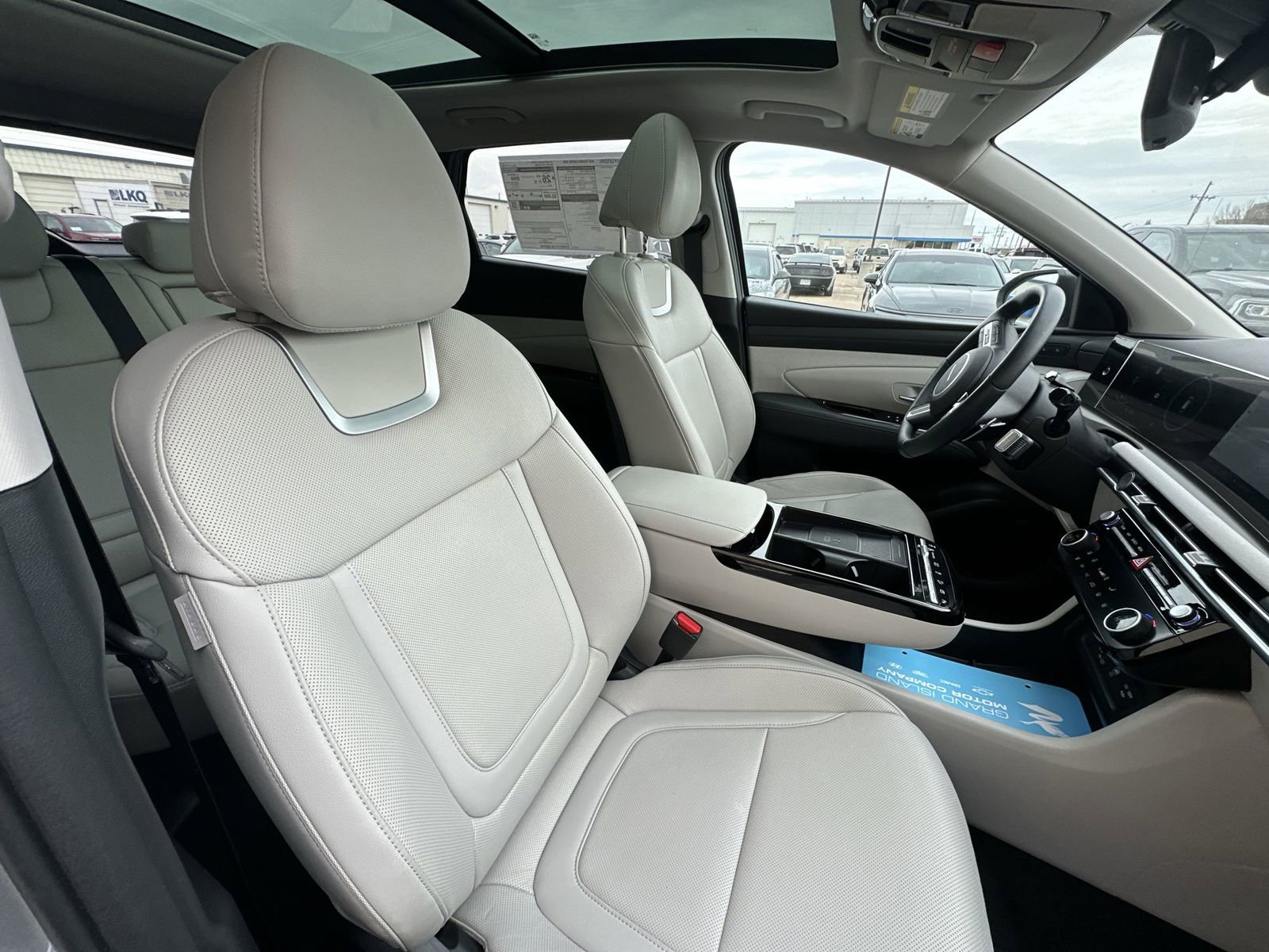 Used 2025 Hyundai Tucson Limited image 29