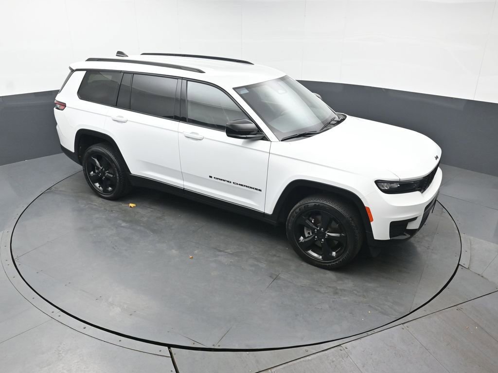 Used 2023 Jeep Grand Cherokee L Laredo image 37