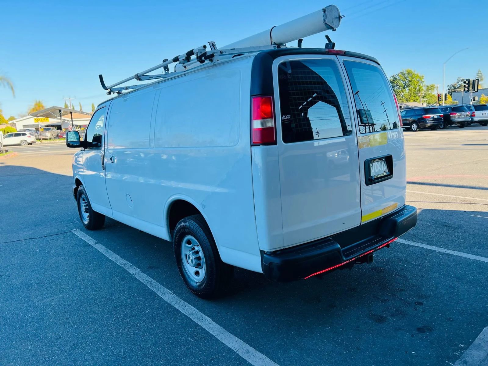 Used 2013 Chevrolet Express 2500 image 7