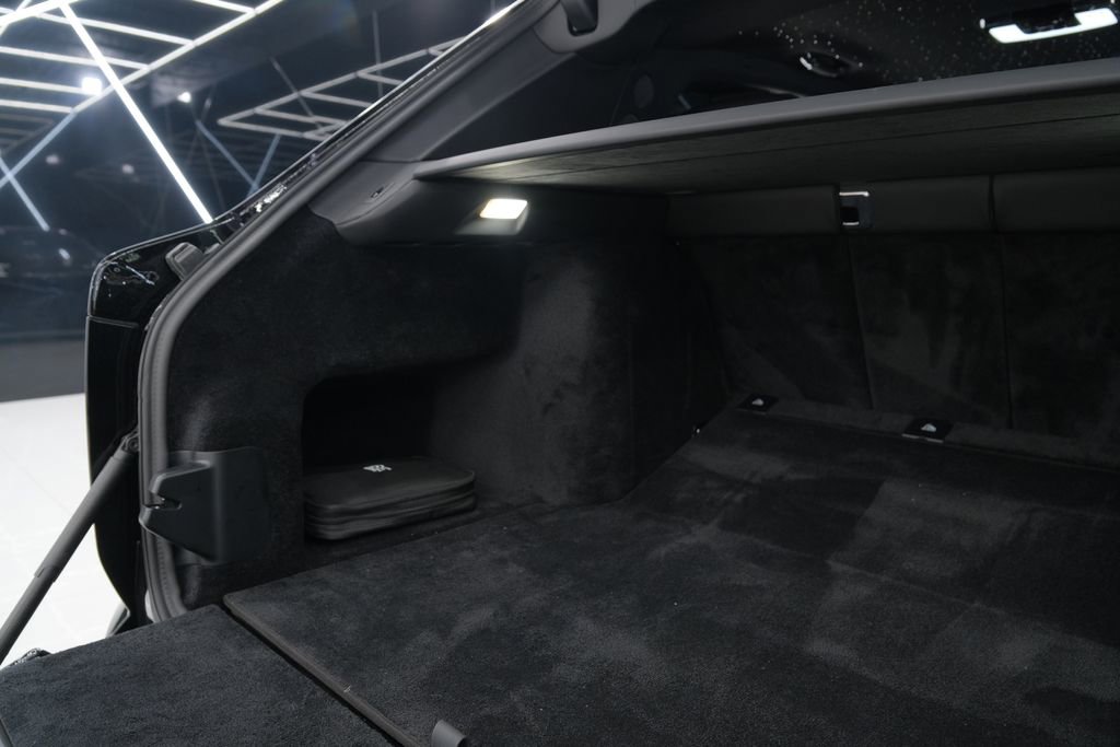 Used 2026 Rolls-Royce Cullinan image 37