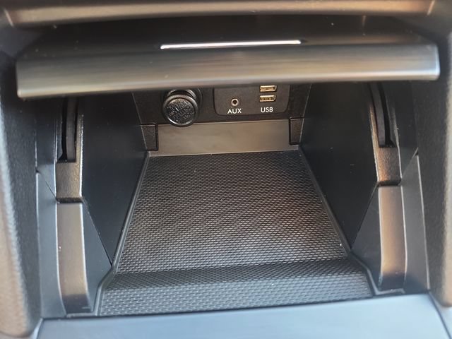 Used 2018 Subaru Outback 3.6R Limited AWD/4WD image 17