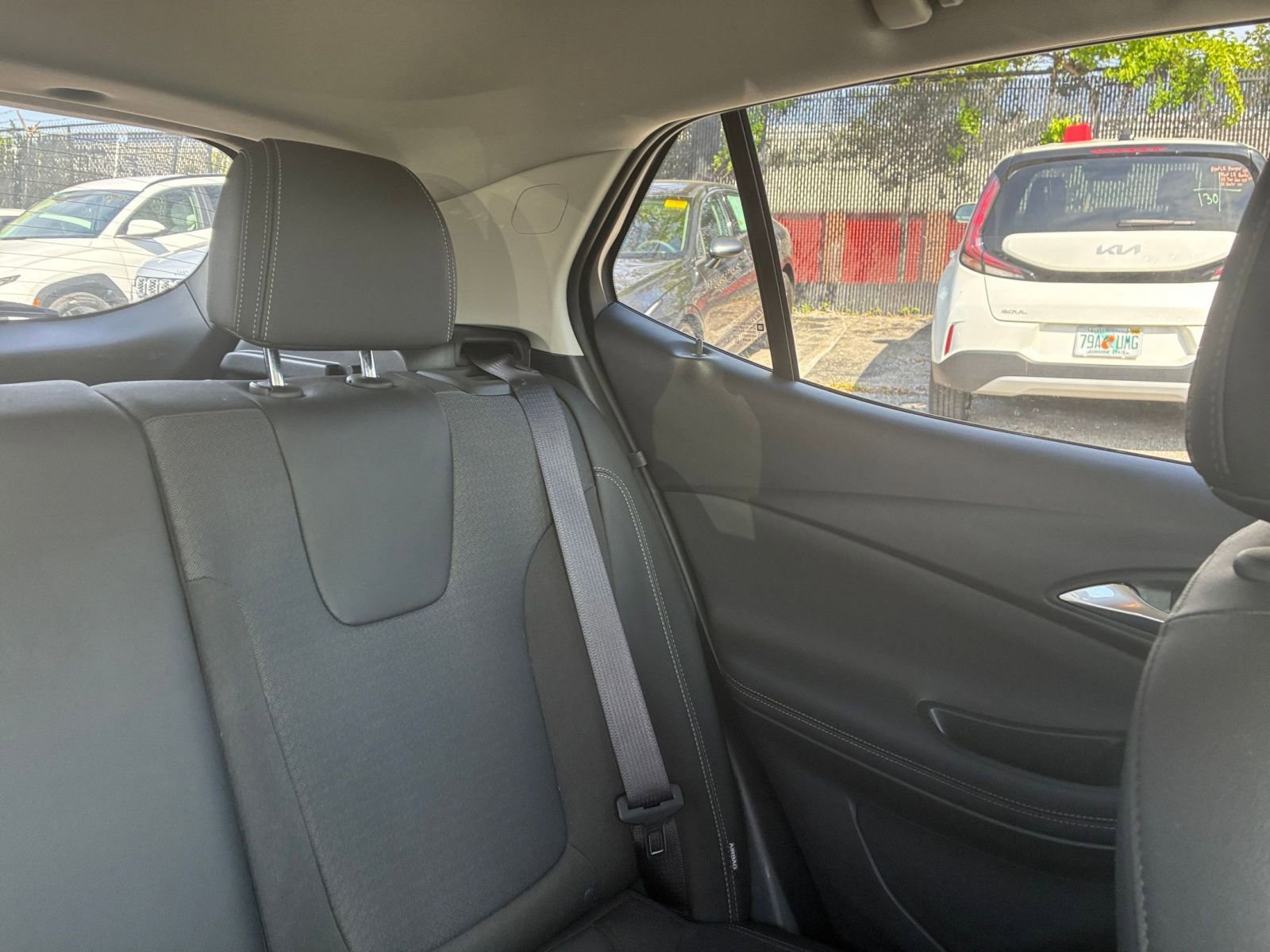 Used 2025 Buick Encore GX Preferred FWD image 32