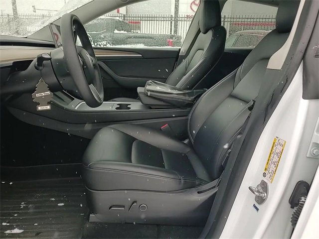 Used 2023 Tesla Model Y Performance image 10