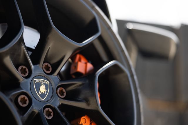 Used 2019 Lamborghini Huracan LP 580-2 RWD image 61