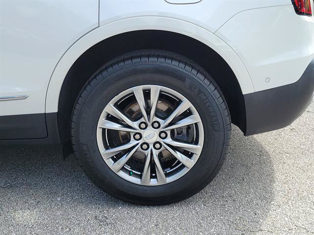 Certified 2022 Cadillac XT5 Premium Luxury w/ Technology Package FWD image 5