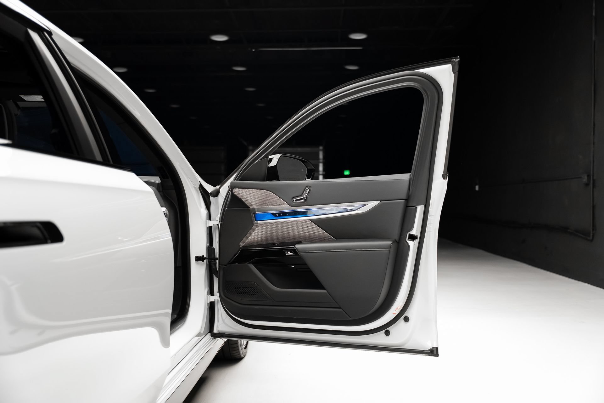 Used 2024 BMW i7 M70 AWD/4WD image 60