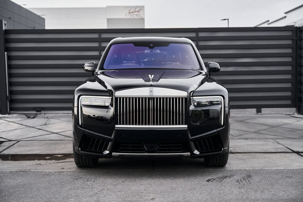 Used 2026 Rolls-Royce Cullinan AWD/4WD image 16