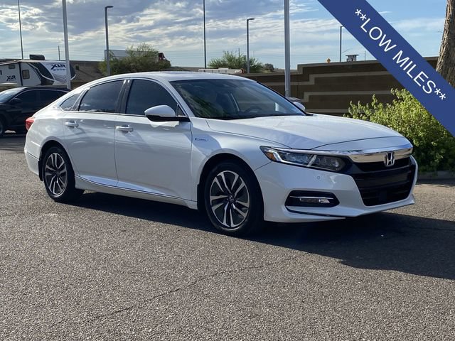 Used 2018 Honda Accord Touring image 9