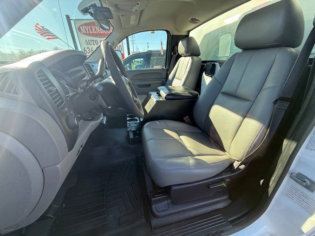 Used 2014 Chevrolet Silverado 3500 W/T RWD image 16