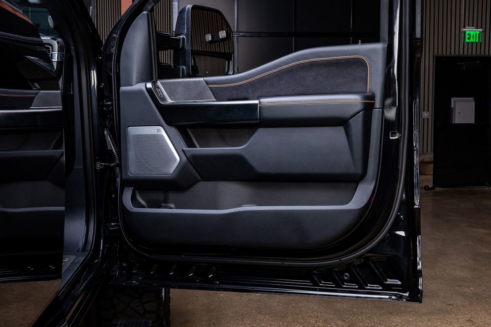 Used 2024 Ford F250 Platinum image 36