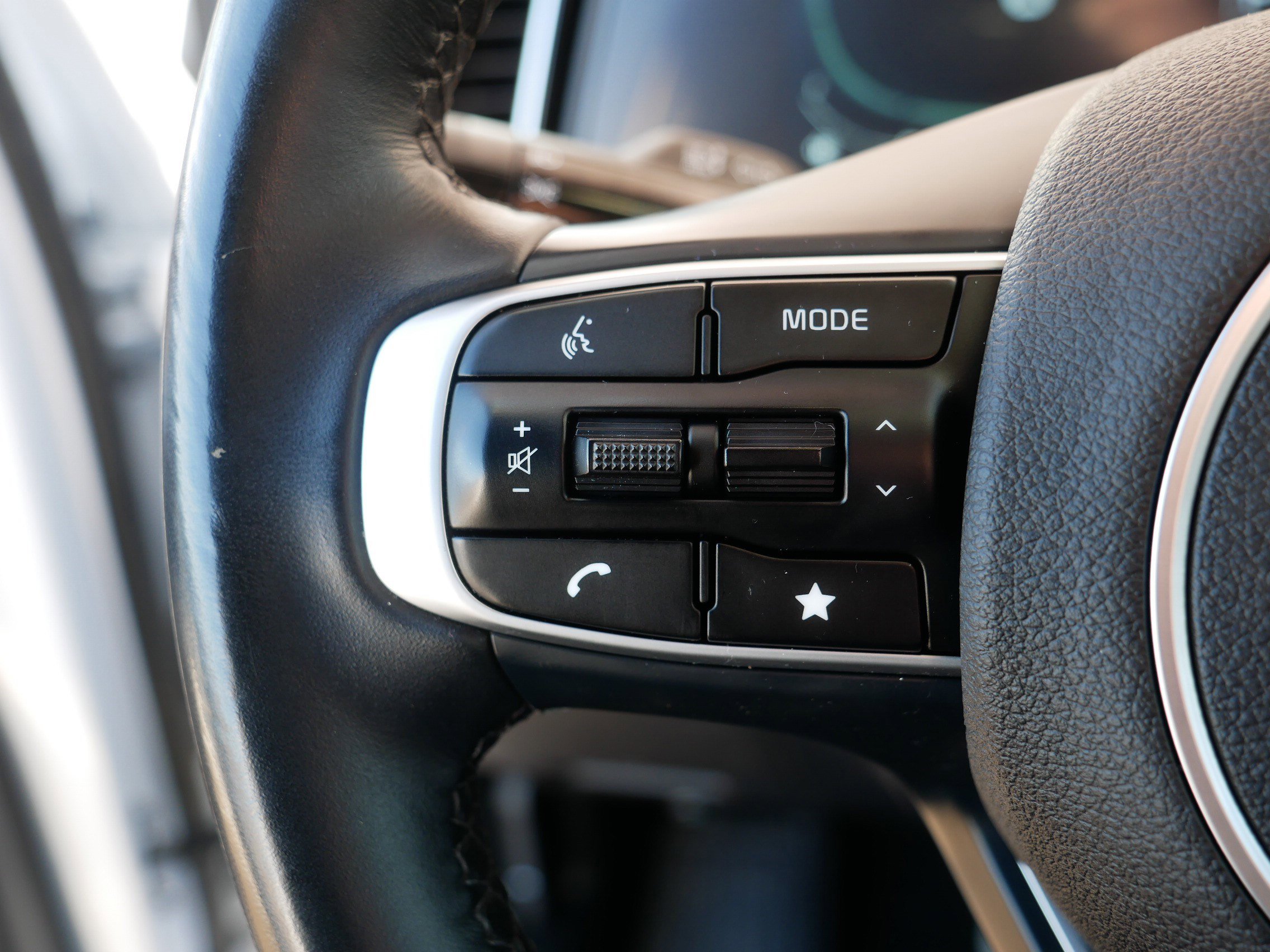 Certified 2024 Kia Sportage EX image 28