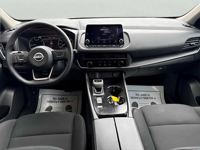 Used 2024 Nissan Rogue S image 10