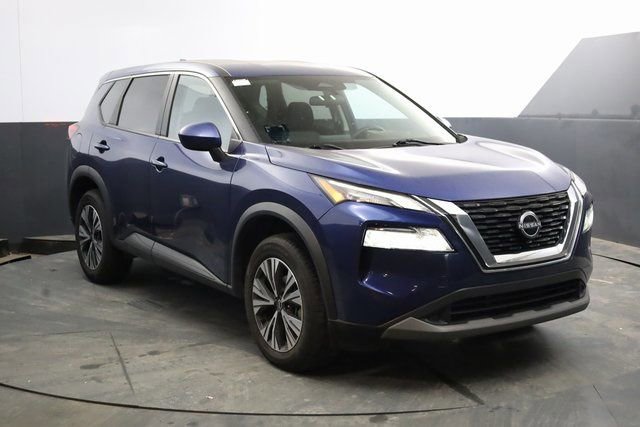 Used 2023 Nissan Rogue SV image 2