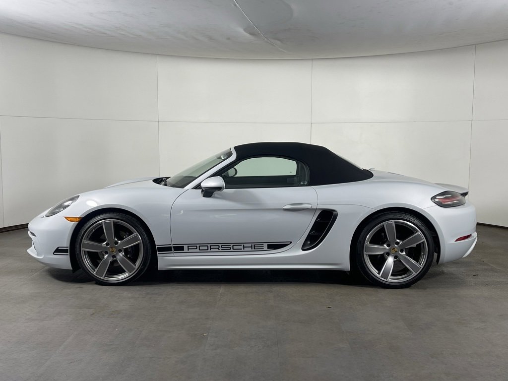 Certified 2024 Porsche 718 Boxster image 2