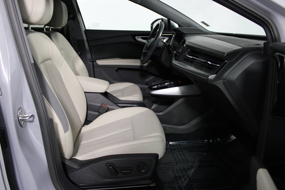 Used 2023 Audi Q4 e-tron Premium w/ Convenience Package RWD image 10