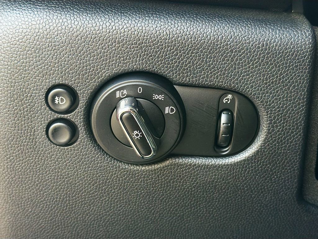 Used 2021 MINI Cooper S w/ Coral Red Edition image 33