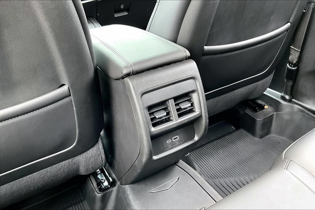 Used 2024 Cadillac XT4 Premium Luxury w/ Technology Package FWD image 25
