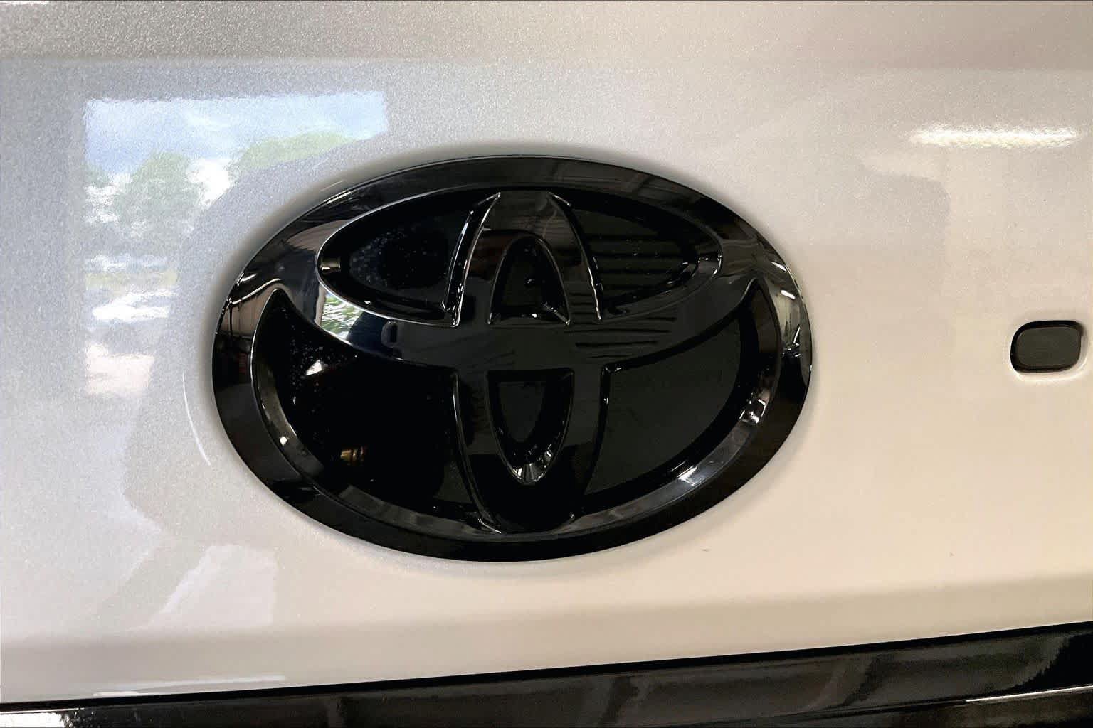 Certified 2026 Toyota Sequoia Platinum AWD/4WD image 30