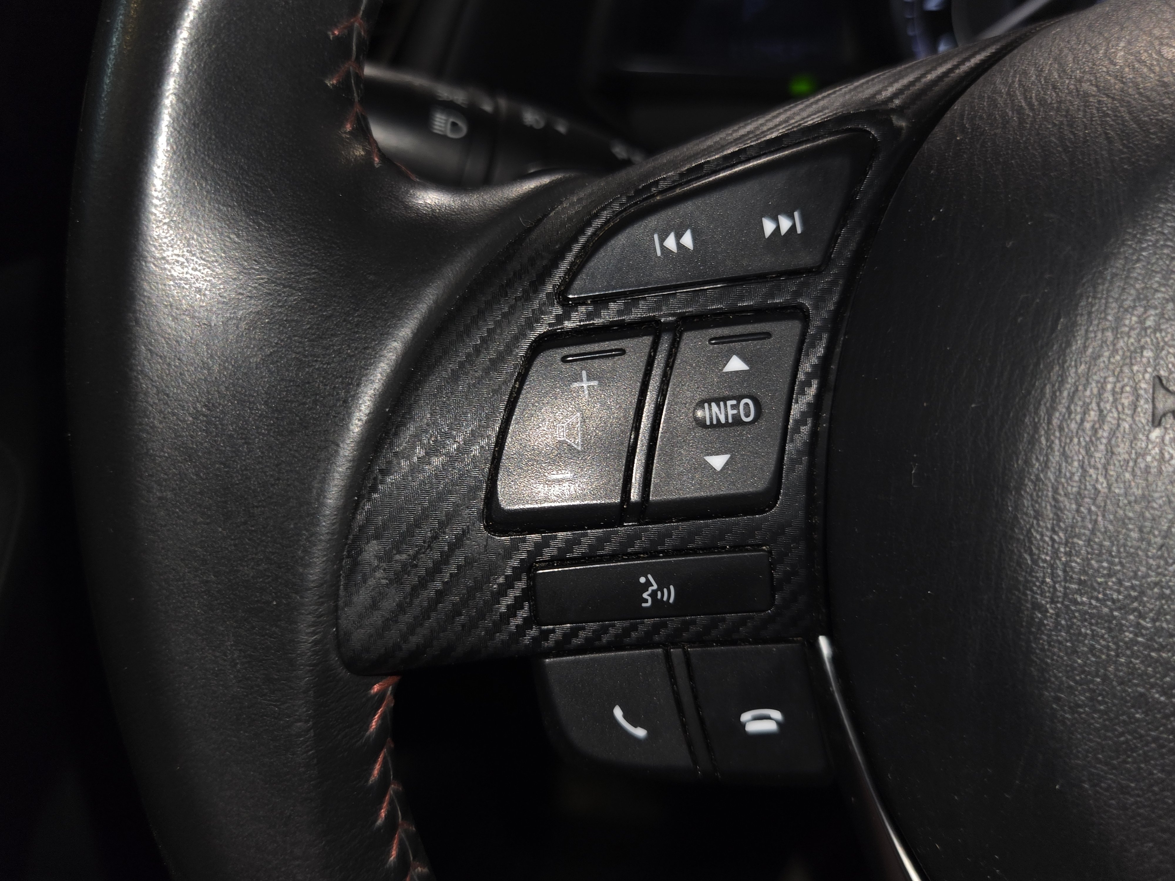 Used 2014 MAZDA MAZDA3 s Touring FWD image 44