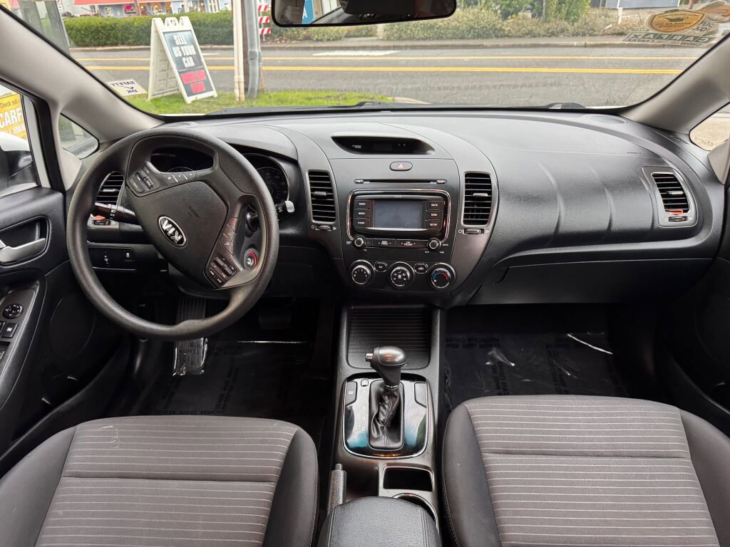 Used 2017 Kia Forte LX w/ LX Popular Package image 13