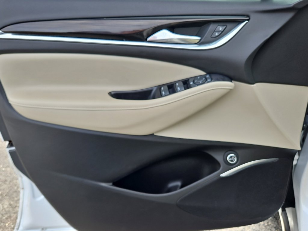 Used 2019 Buick Enclave Essence FWD image 24