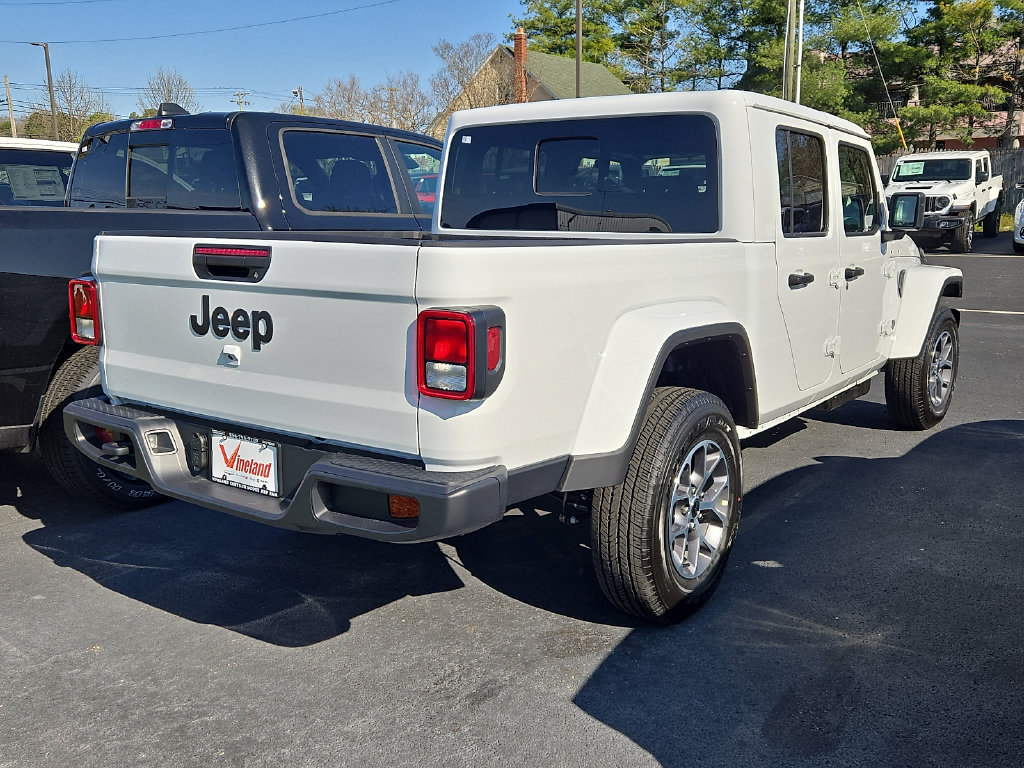 New 2026 Jeep Gladiator Sport AWD/4WD image 4