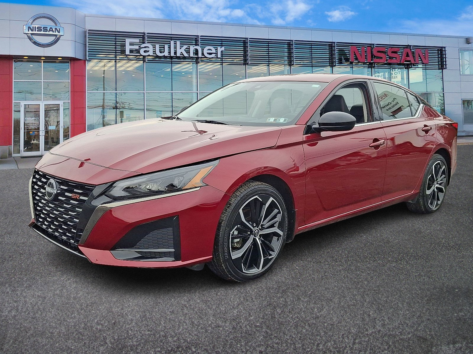 Certified 2025 Nissan Altima 2.5 SR image 3